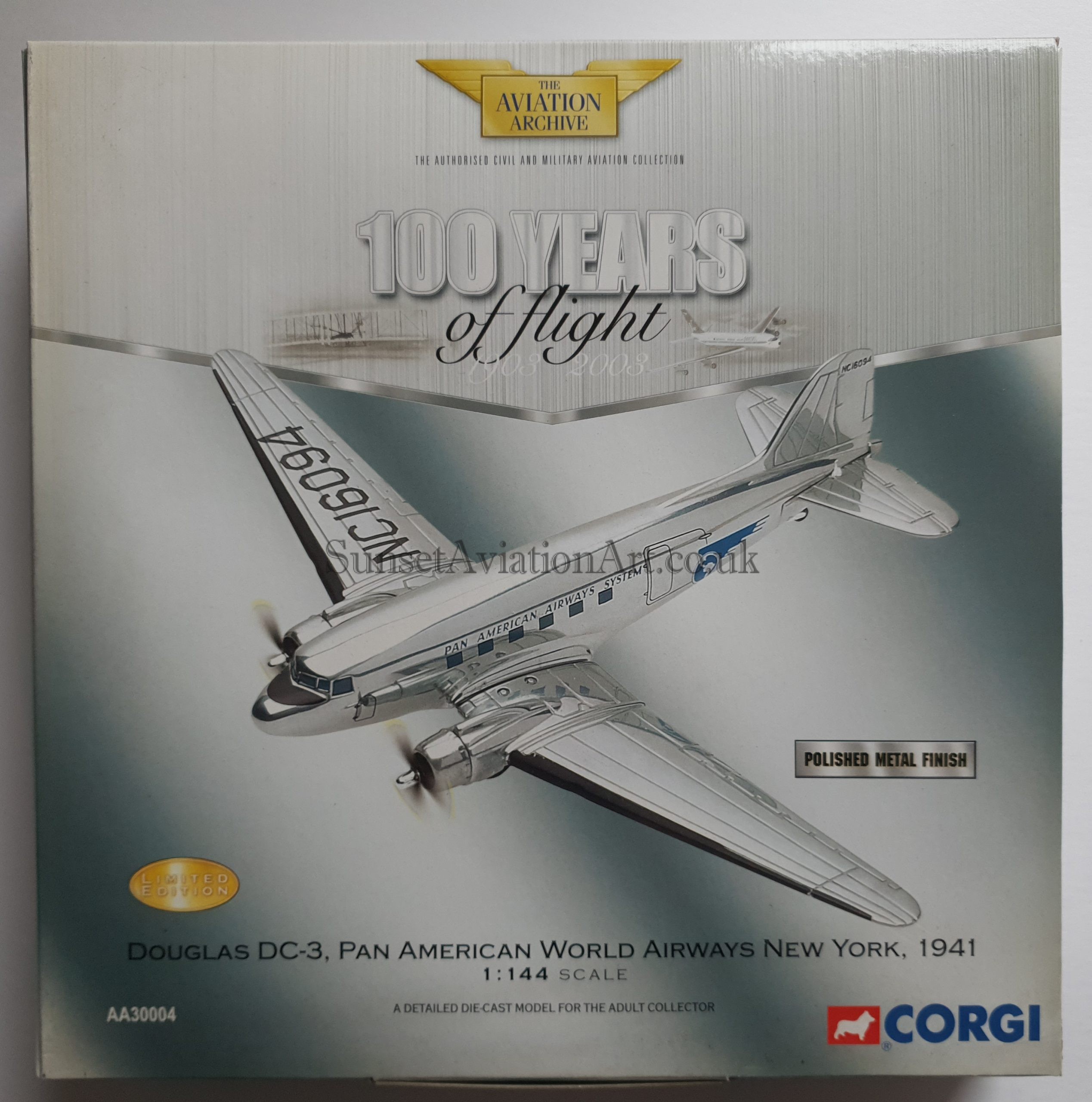 AA30004 Corgi Douglas DC-3 Pan American World Airways